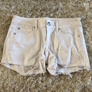 AEO white low rise denim shorts